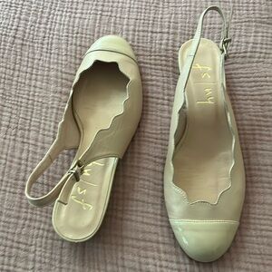 FS/NY beige LEATHER SLING BACK SHOES IN 61/2. In practically new condition.
